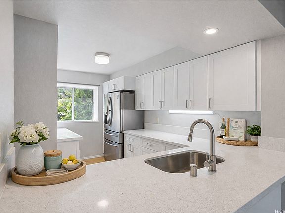 4th image of 98-941 Moanalua Rd APT 403