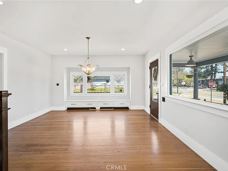 390 N Cambridge St — Photo 10