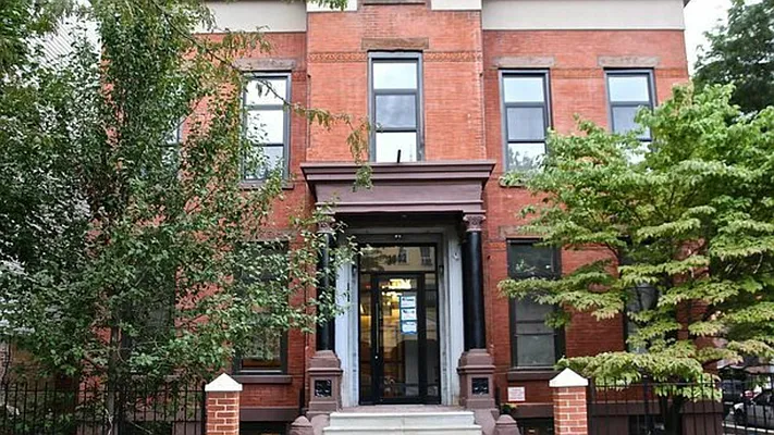 Rented by Nooklyn NYC LLC | media 23