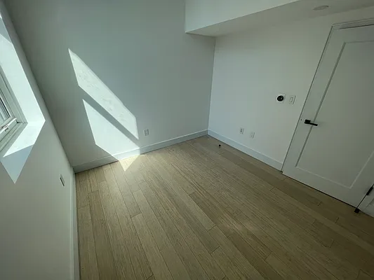 Rented by DelShah Capital LLC | media 19