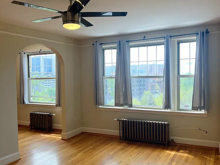Mayflower Apartments — Photo 41