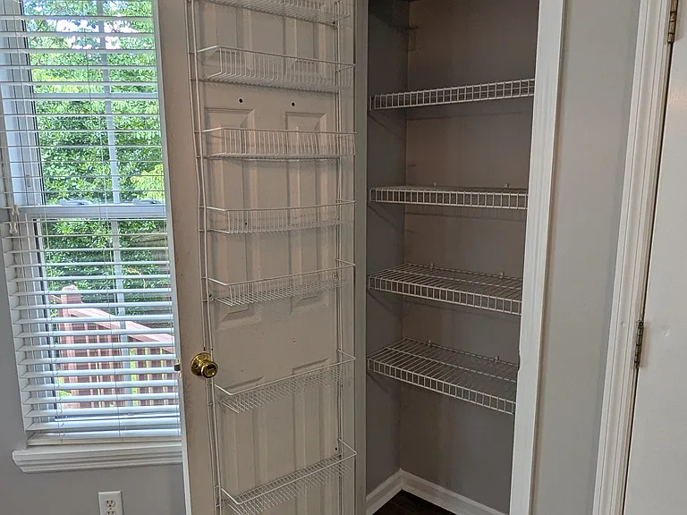 116 Paxton Ct — Photo 9