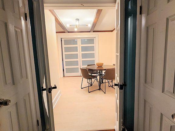 4th image of 14 Hurley Ave