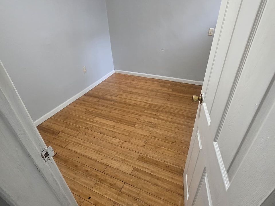 2nd image of 588 S 10th St #1B