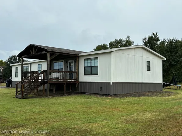 27295 Pearl St, Shady Point, OK 74956