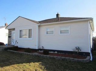 29550 Rosemont St, Roseville, MI 48066