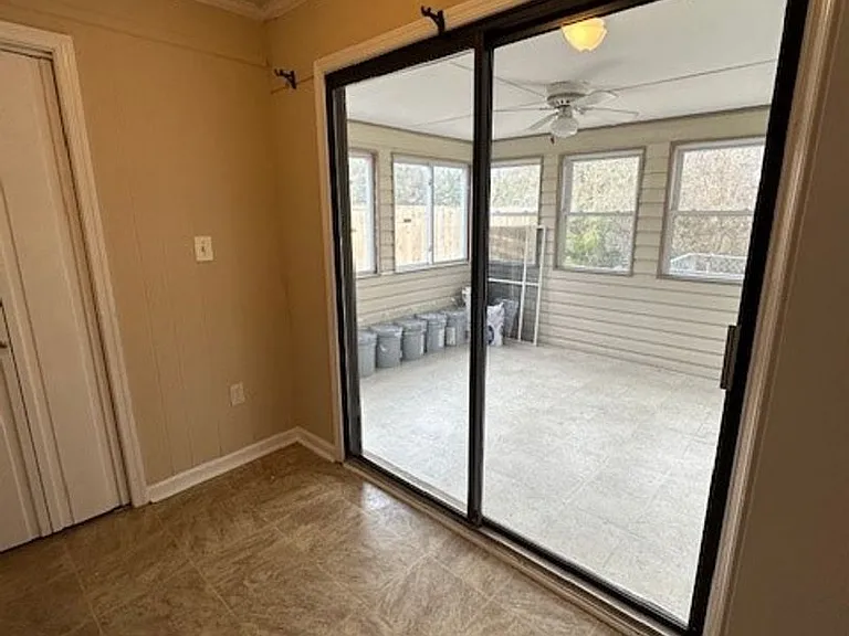 106 Bethune Dr — Photo 9