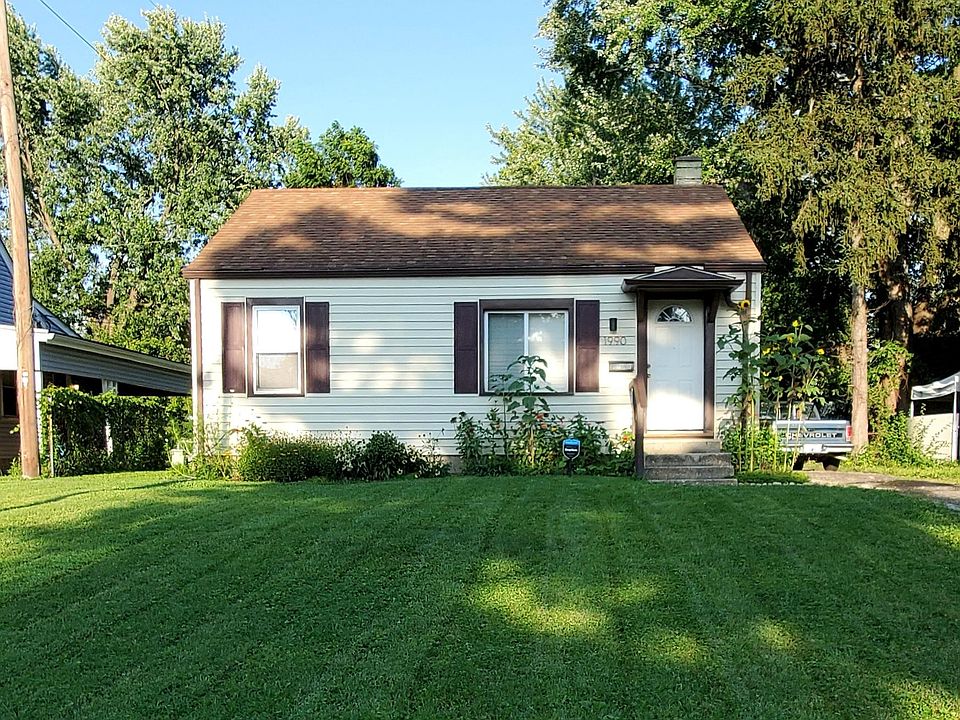 1st image of 1990 Brentnell Ave
