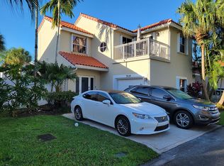 3620 Murano Dr, Hollywood, FL 33021