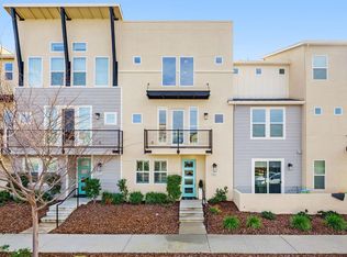 960 Kaneko Ln, Davis, CA 95616