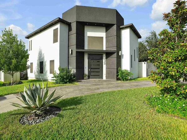 2402 Ireland St, Laredo, TX 78046