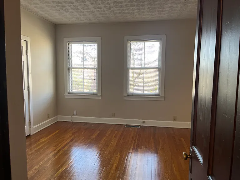 2410 Ashland Ave #1 — Photo 8
