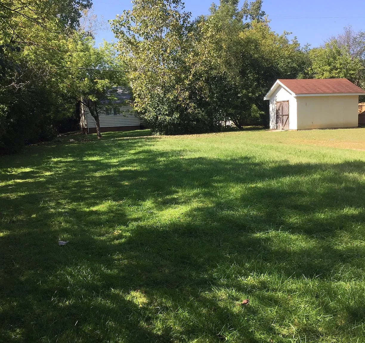 22485 Tulane Ave — Photo 4