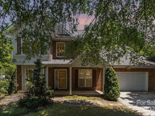 2001 Enderbury Dr, Indian Trail, NC 28079