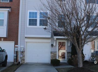 11 Newgate Ct, Falling Waters, WV 25419