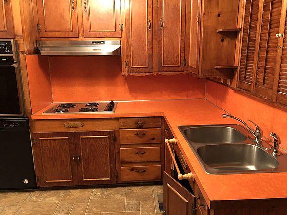 3rd image of 200 Gurley Dr