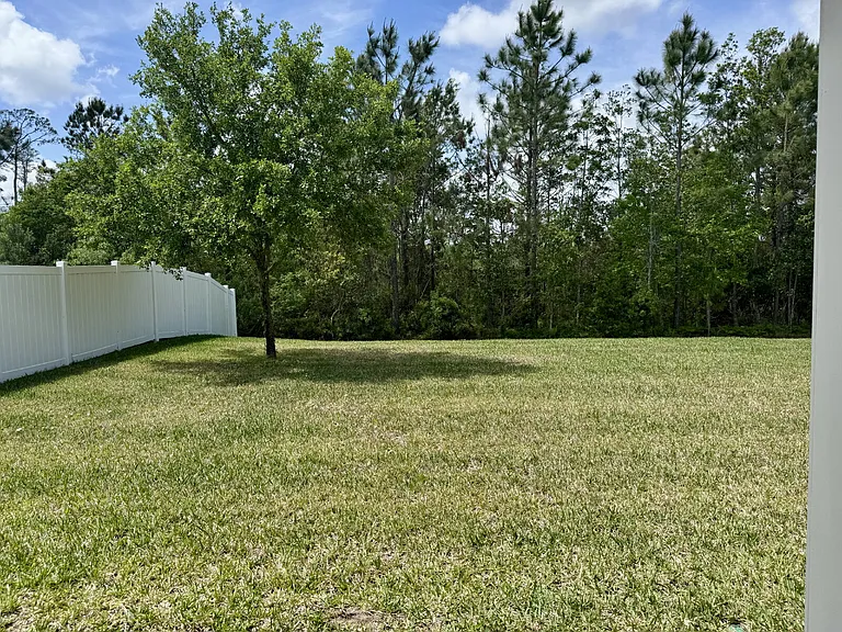13870 Harlowton Ave — Photo 37