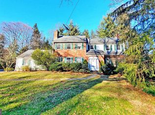 725 Woodcrest Rd, Wayne, PA 19087