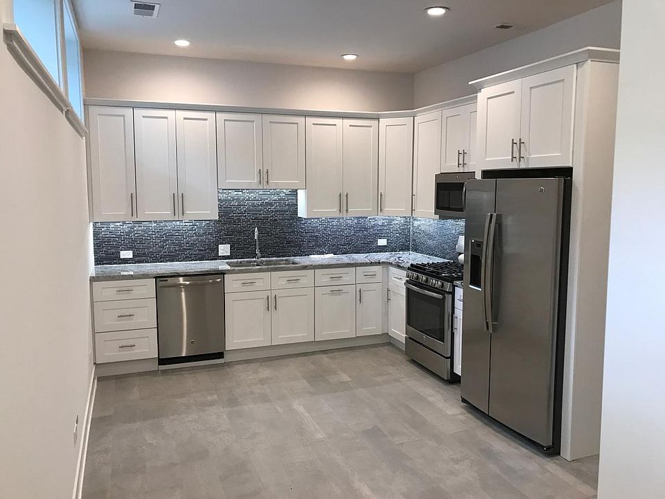 1st image of 2535 W North Ave