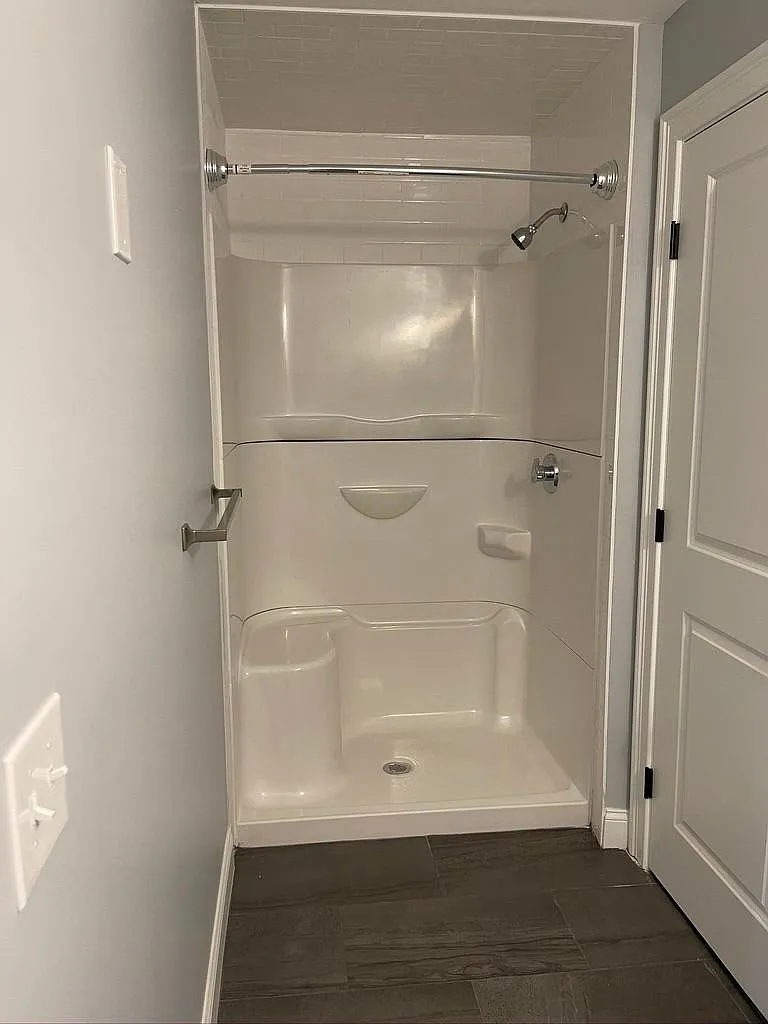 321 Friendship St — Photo 3