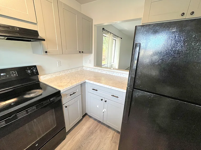 4717 SW 69th Ter — Photo 17