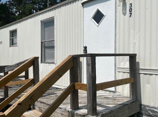 307 Becky Ln, Jacksonville, NC 28540