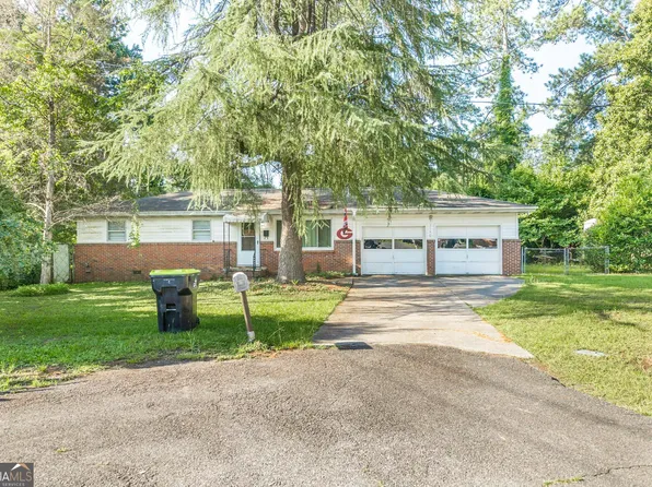 106 Eleanor Cir, Warner Robins, GA 31088