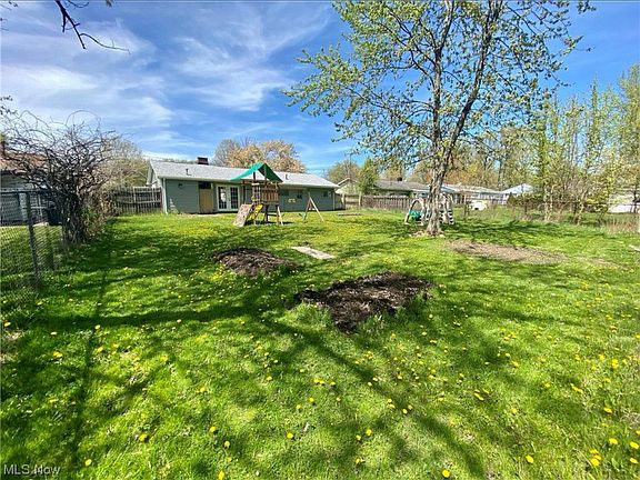 2nd image of 2445 Redgate Ln
