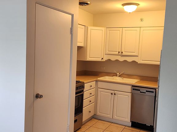 3rd image of 30 E Scranton Ave APT 4