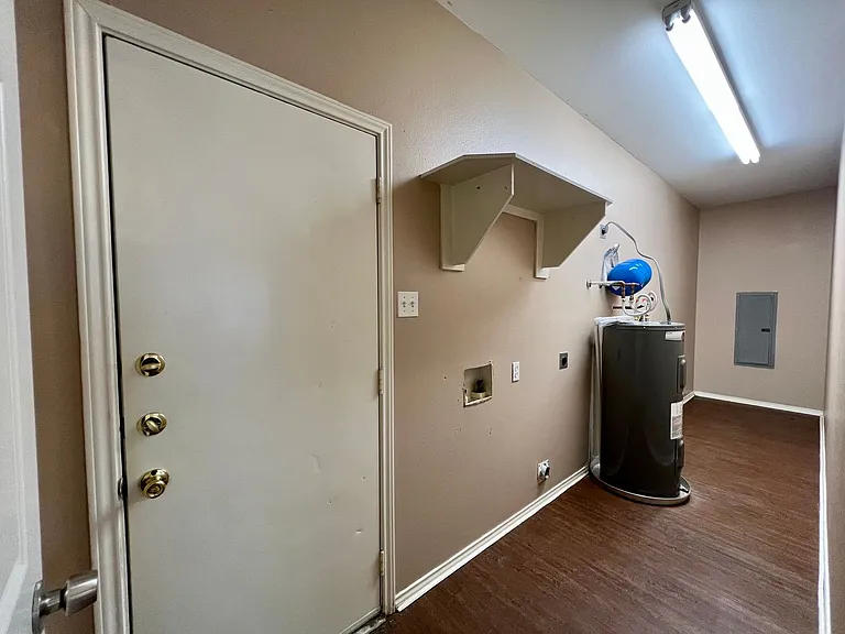 17308 FM 2493 — Photo 8