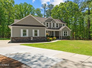 203 Cedar Ln, Sanford, NC 27332