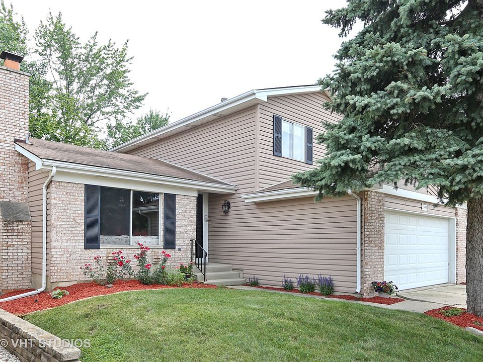 1st image of 2349 Goldfinch St