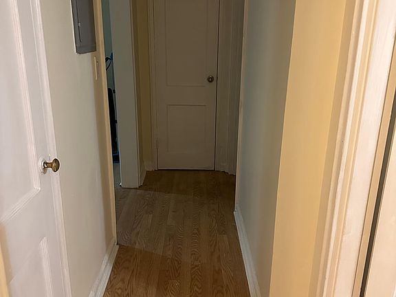3rd image of 206 Midland Pl Floor 2