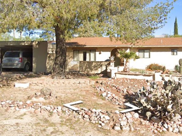 1720 W Yucca Dr