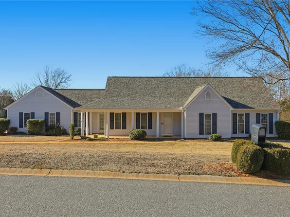104 Carrie Leigh Ln, Pendleton, SC 29670