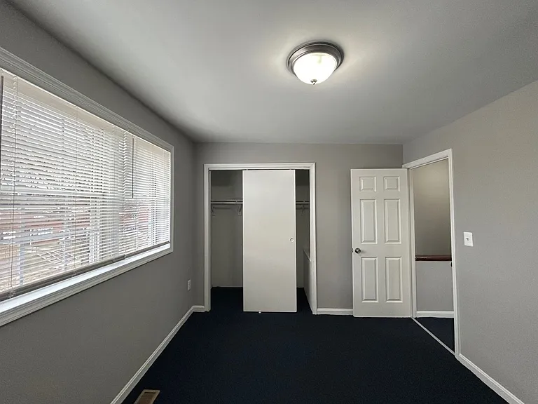 2561 Marbourne Ave — Photo 5