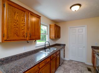 7528 Hoods Branch Rd, Springfield, TN 37172