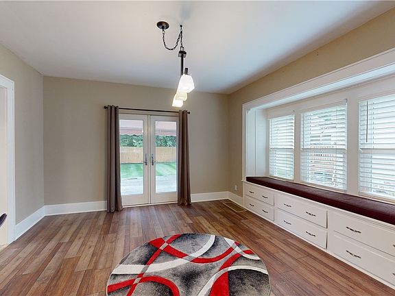 5th image of 2054 10th St