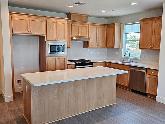 New Appliances (refrigerator is on order)