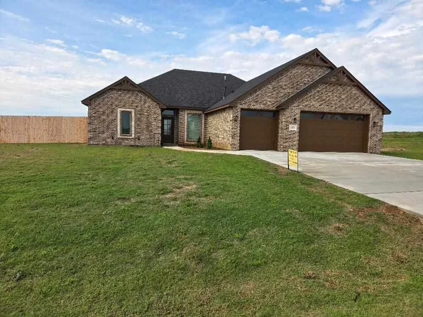 5873 NE Minnow Ln, Elgin, OK 73538