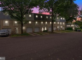 1266 Village Ln, Pottstown, PA 19464