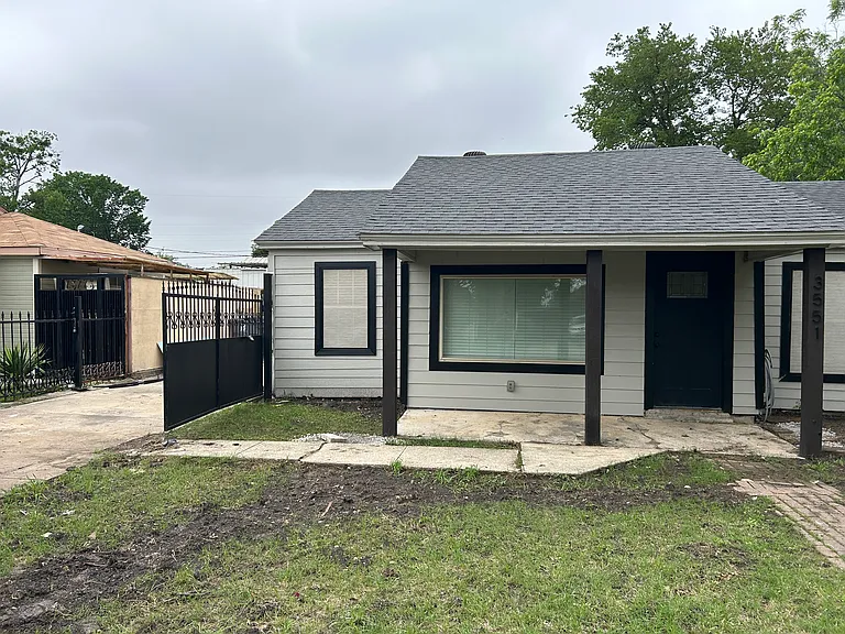 3551 Cortez Dr — Photo 1