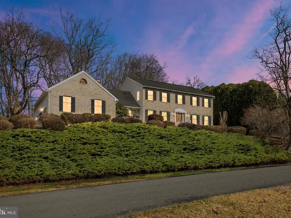 10 Amaranth Dr, Newark, DE 19711