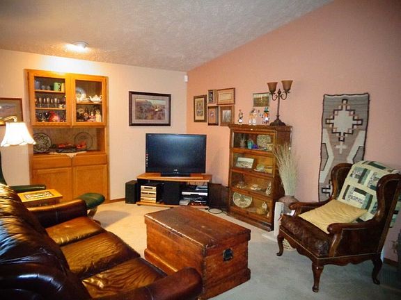 5th image of 3912 S Alder Cir