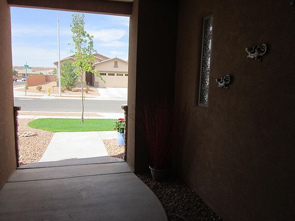 Looking from the front banco to the street.