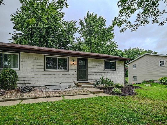 3rd image of 5716 Sauk Ln