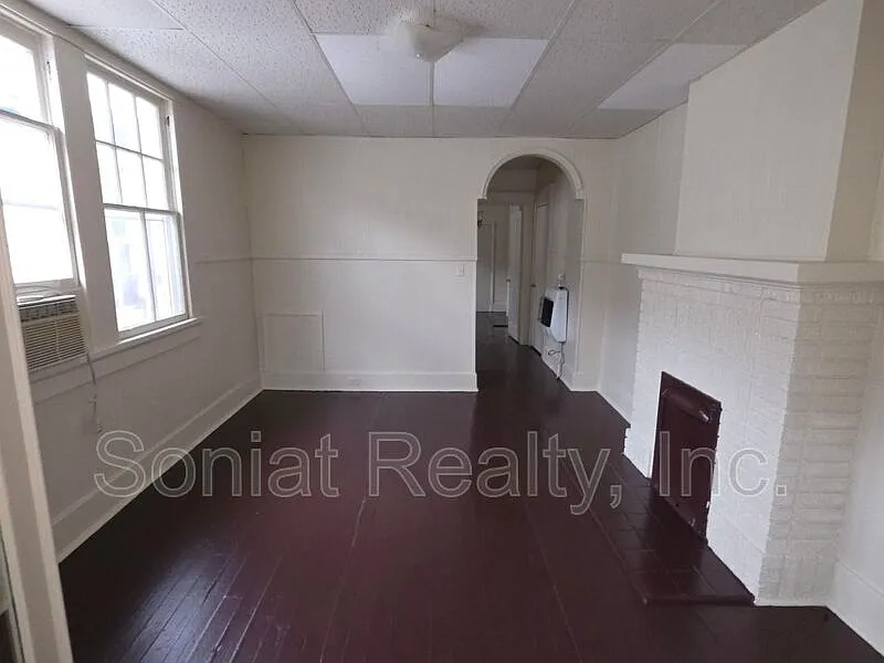 2 bed, 1.0 bath, 860 sqft, $995 — Photo 3