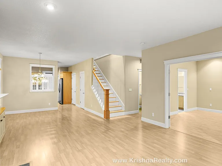 491 NE 63rd Way — Photo 10