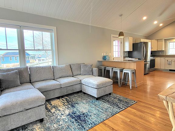 5th image of 78 Webhannet Dr