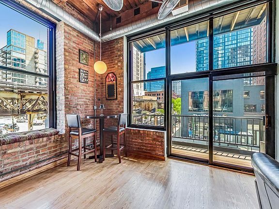 5th image of 300 W Grand Ave APT 204